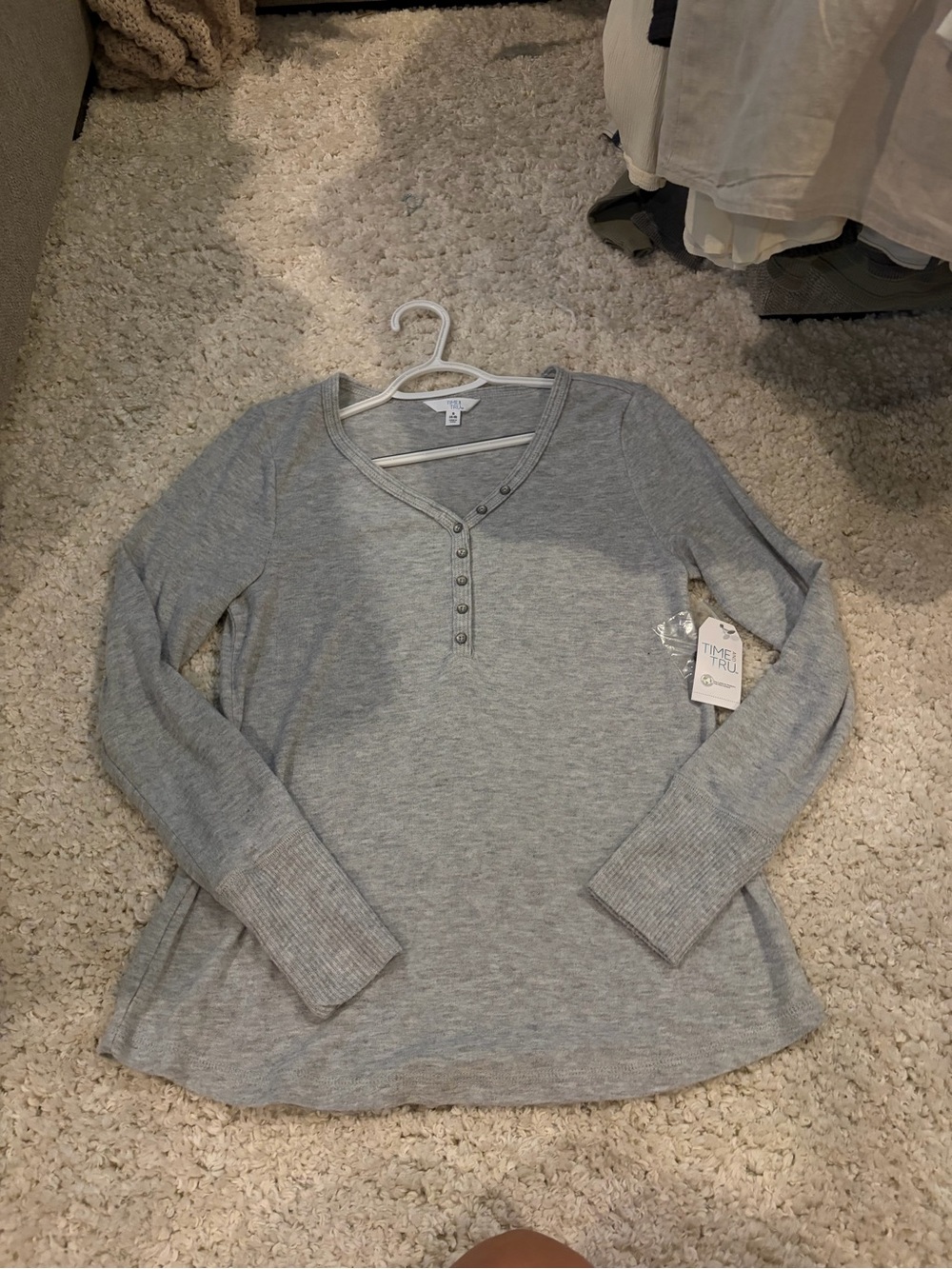 Time and Tru Light Gray V-Neck Henley Sweater